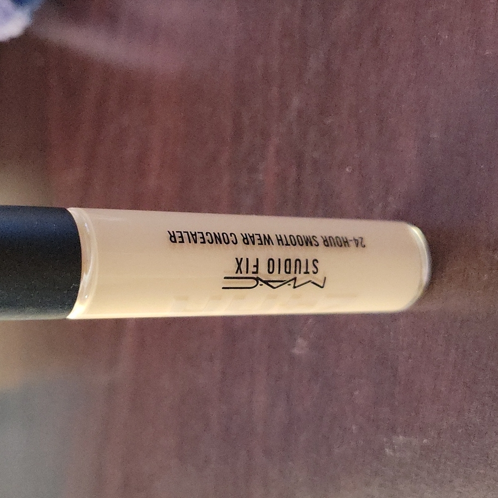 MAC 24 Hour Studio Fix Concealer